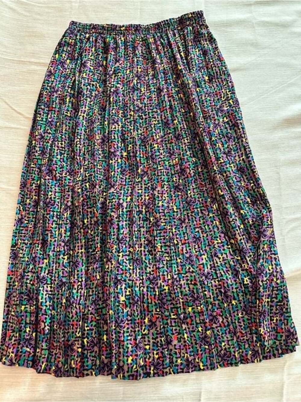Vintage Andrea Gayle Pleated Midi Skirt in Multicolor  Print